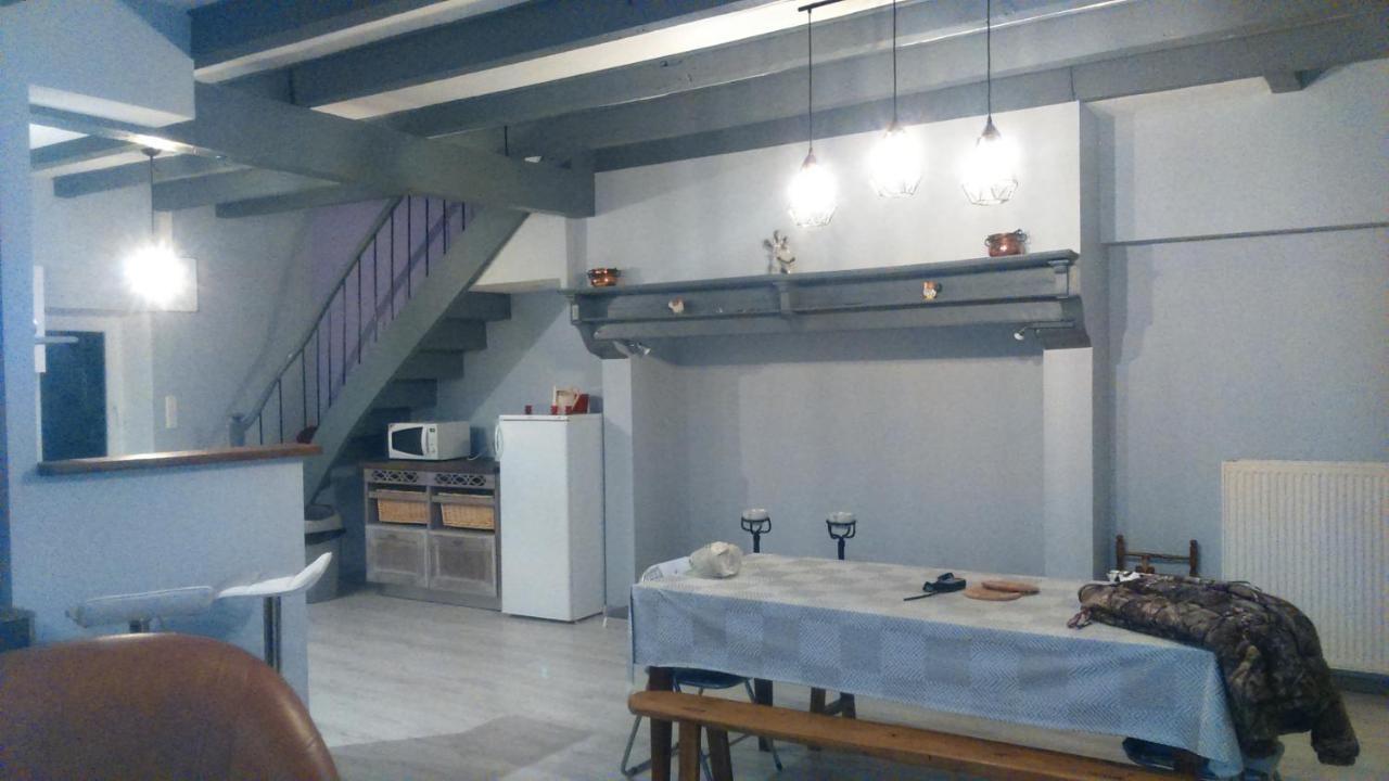 Maison A La Campagne Au Coeur Du Cantal Dept 15 Marmanhac Экстерьер фото